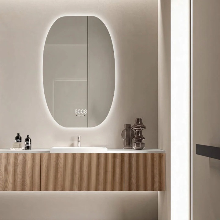 LED огледало 60×80 см овално, първокласен сензор за движение – 3 вида светлина, димируемо, часовник и температура, обеззамъгляване