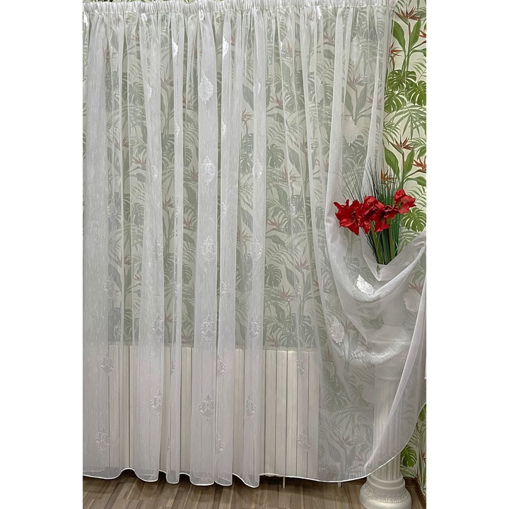 Perdea brodata mecanic, culoare alb, din colectia "Baroc" by Liz Line, 150x245cm, cu rejansa PD16415