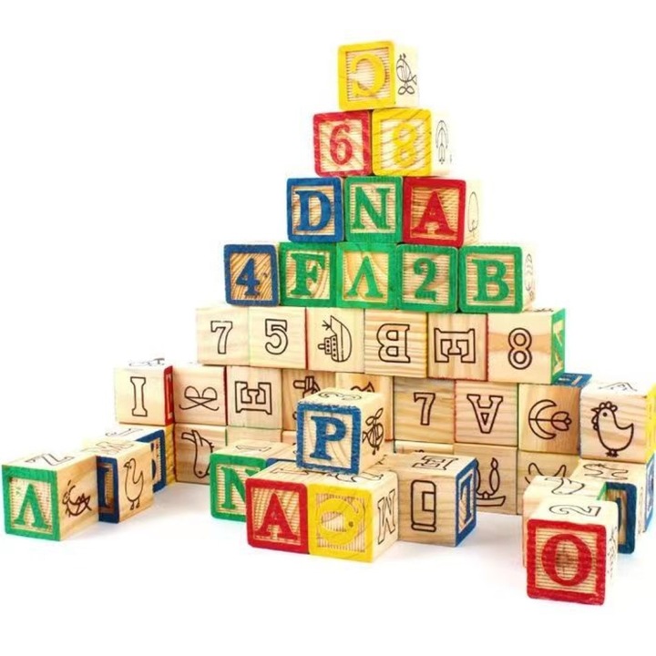 Set educativ 27 cuburi din lemn, litere și cifre, multicolor, dimensiune cub 3x3x3cm, cutie 11x10.5x11cm