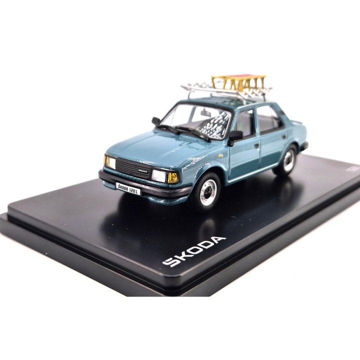 Skoda 120L (1984) - tetőcsomagtartóval és szánkóval - türkiz - Abrex - 1:43