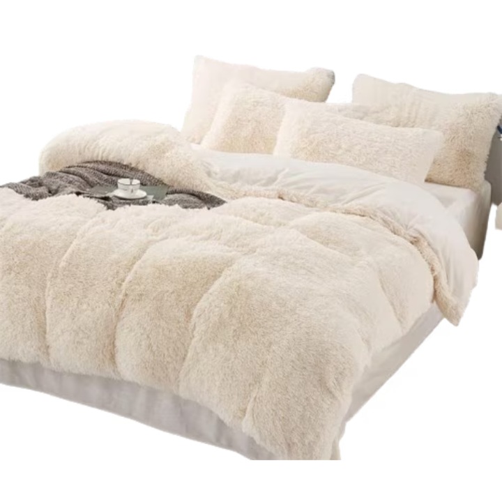 Ágyneműhuzat garnitúra, 2 részes, paplanhuzat 220 x 310 cm, párnahuzat 70 x 85 cm, bolyhos, cipzáros, krémfehér színű