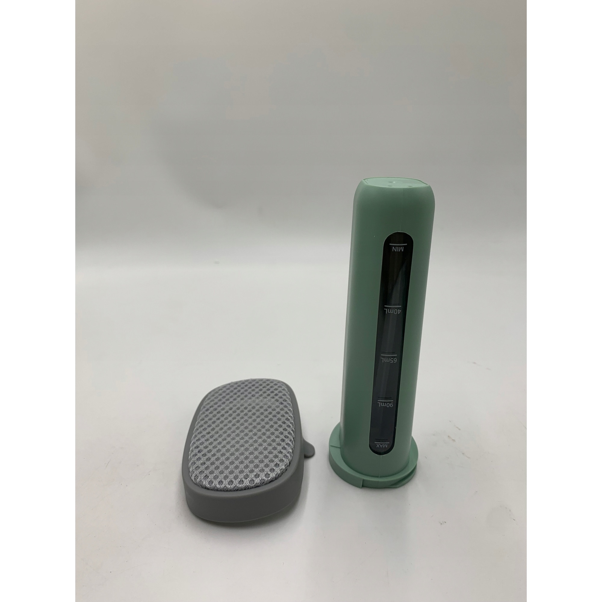 Steamer de imbracaminte, 800 W, verde menta, compact, 110 ml