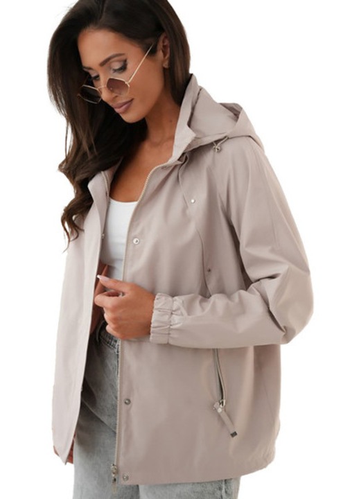 Geaca dama de tranzitie DAGMARA, croiala oversize, impermeabila, bej, zmeuriu, cu gluga si fermoar, lungime pana la sold – produs fabricat in Polonia – Paker, Bej
