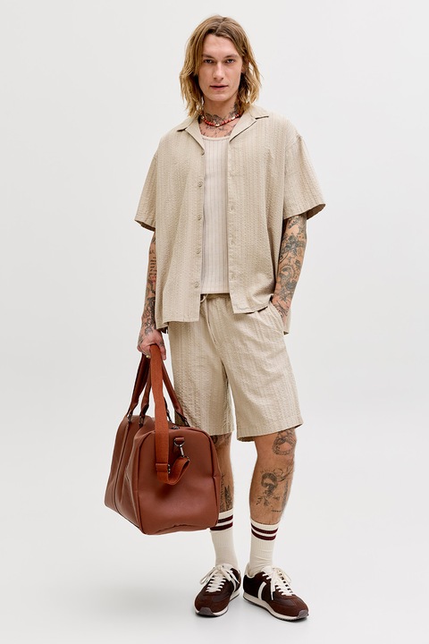 Jack & Jones, Set de camasa texturata din amestec de bumbac organic si pantaloni scurti - 2 piese, Bej deschis