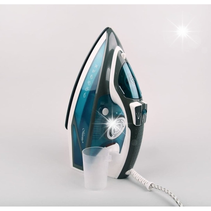 Fier de calcat cu abur Maestro MR 304C, 2200W, functie de auto-curatare, 220-240V, alb