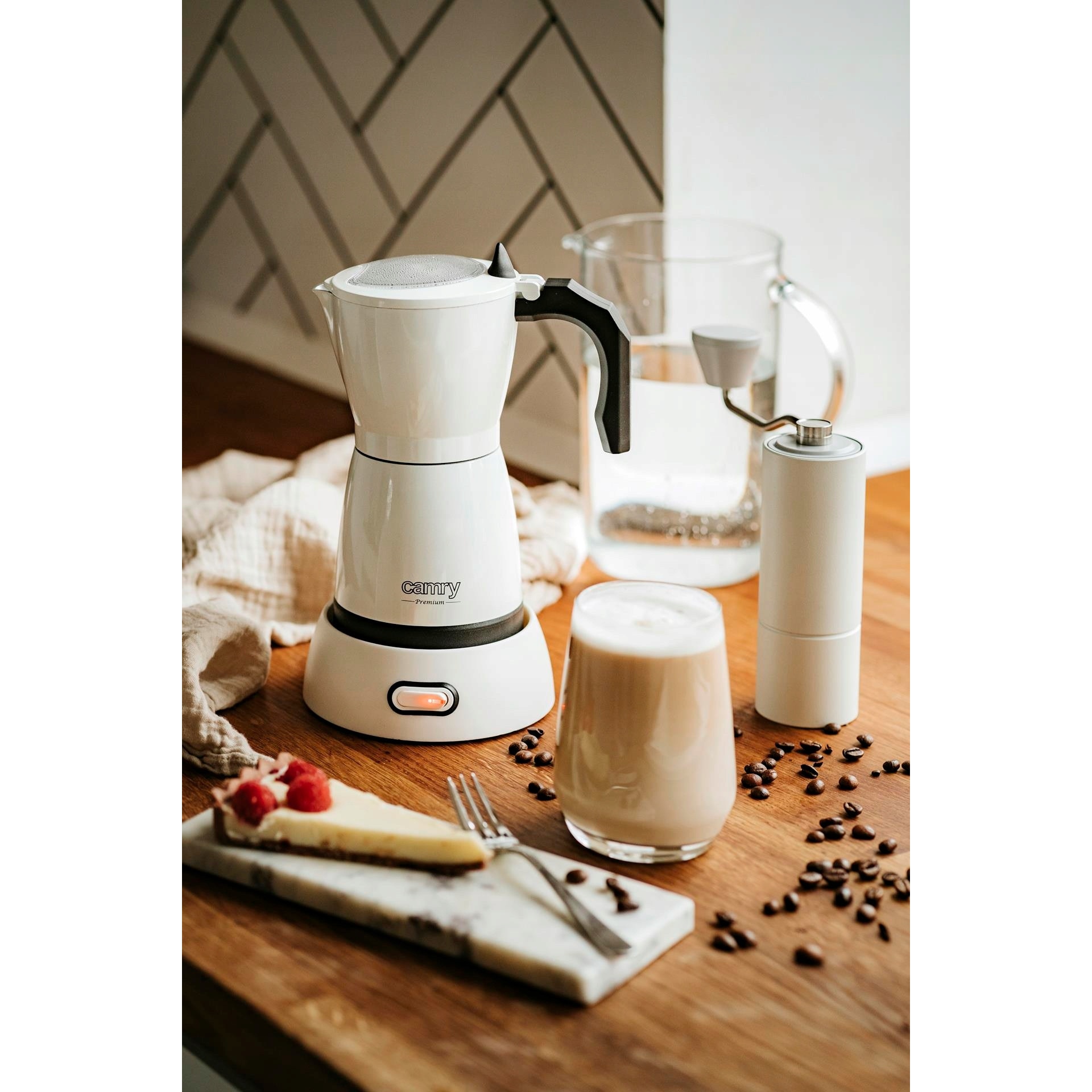 Cafetiere electrica Camry 300ml, 6 cesti espresso, 480W, compacta, alba