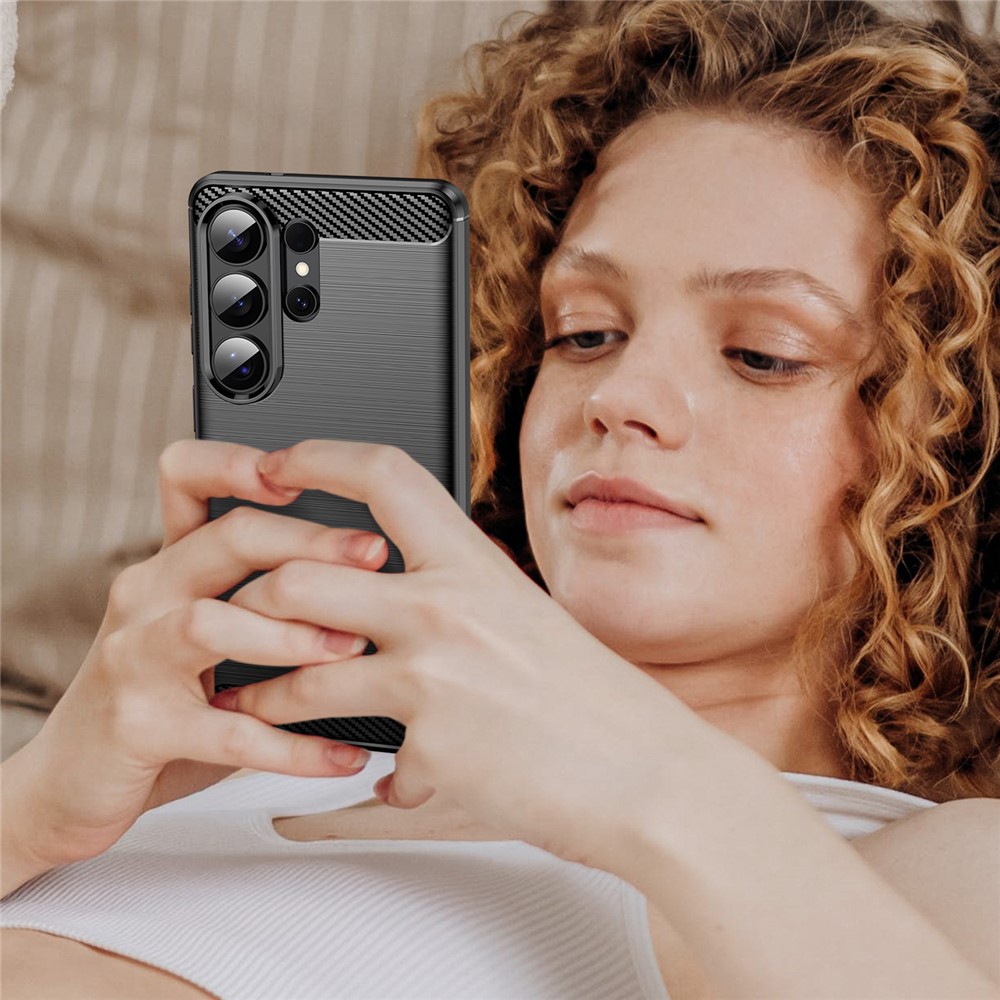 Husa compatibila cu Samsung Galaxy S26 Ultra, TPU Slim, Protectie Anti Soc, Aspect Fibra de Carbon, Negru