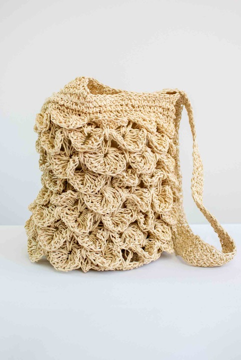 NeliNo női táska, hosszú pánt, kerek forma, világos bézs színű