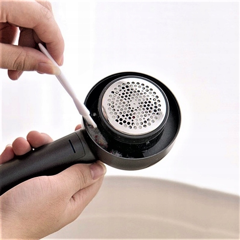 Aspirator golire haine, 8W, 1200mAh, set cu 2 lame, cablu USB, perie de curățare