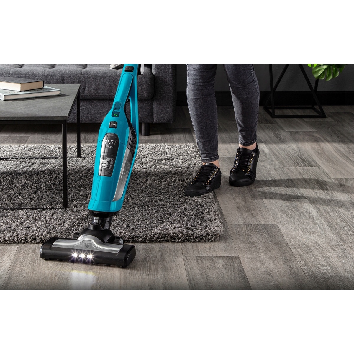 Aspirator vertical Tefal Dual Force 2 in 1, fără fir, cu perie LED, 600 ml, 75 min autonomie