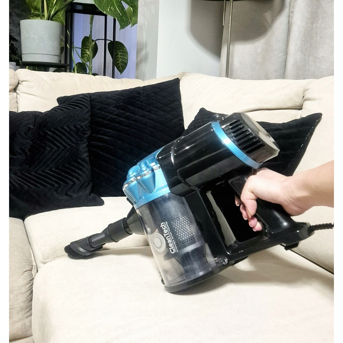 Aspirator vertical 2 in 1 Kalorik HVC1002, 600W, filtru HEPA, fără sac, 0.8L, 2kg, roșu