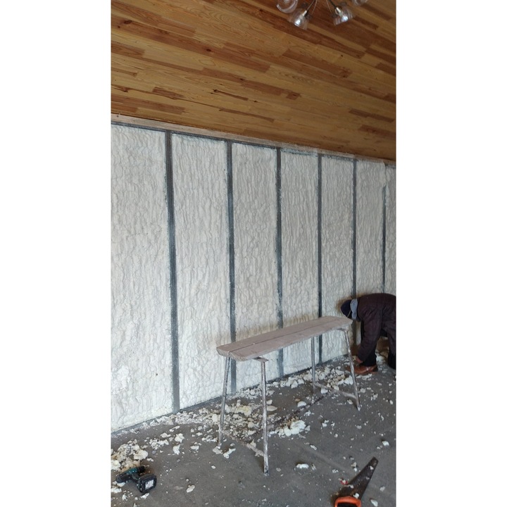 Spuma poliuretanica pentru izolatii Genida Foam 750 ml + 1 Pistol + 1 Cleaner PACHET 12 BUC