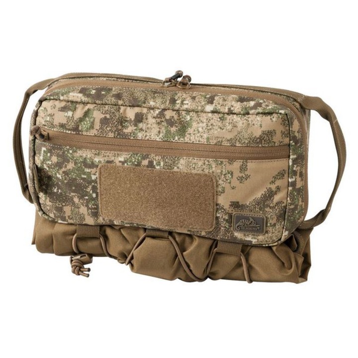 Geanta Helikon Service Case Badlands, 29.5x15x5.5cm, material Cordura, cu organizator intern si mata de curatare.