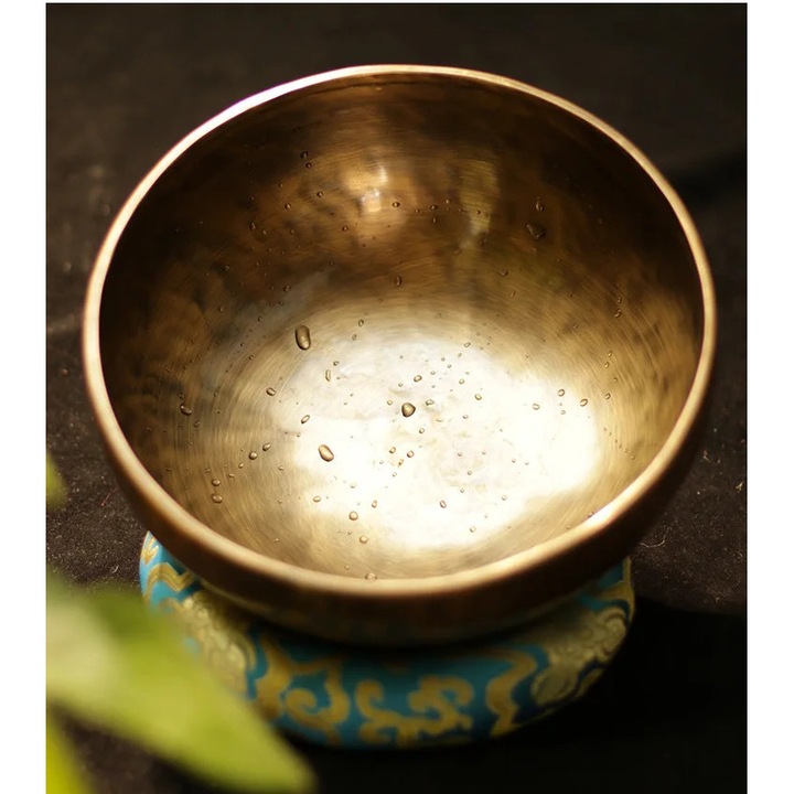 Bol tibetan, terapeutic, lucrat manual, Nepal, 7 metale, ochi de tigru, Terapie Sonora & Meditatie, 18 cm, Bat & Suport matase