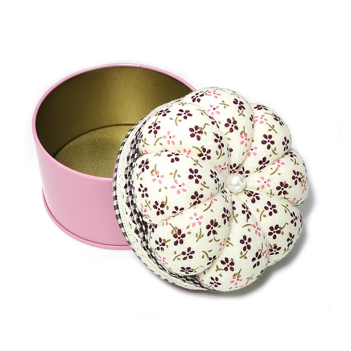 Tök alakú tárolódoboz tűknek, 7.8x7cm, többszínű, 50g