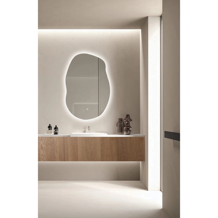 Prémium Aszimmetrikus LED Tükör 60×90 cm, Touch, 3 Fényfajta – Meleg, Hideg, Természetes