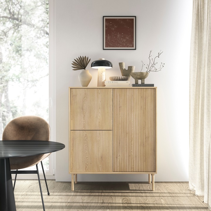 Bibliotecă comodă Komodee TAU, fronturi canelate, picioare din lemn, Stejar Cremona, 122x104x40cm