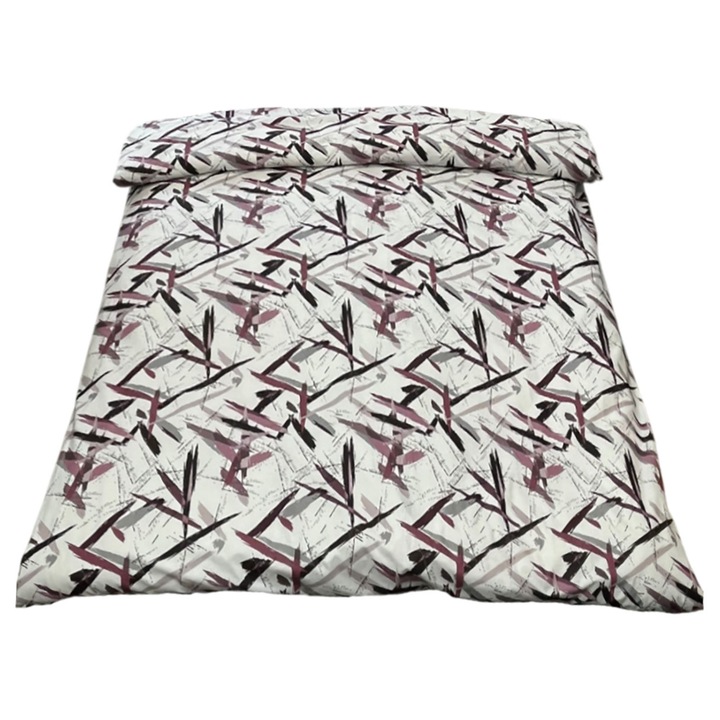 Husa pilota, material bumbac ranforce, culoare alb/burgund, din colectia "Picasso Style" by Liz Line, 180/210cm - HPR180306