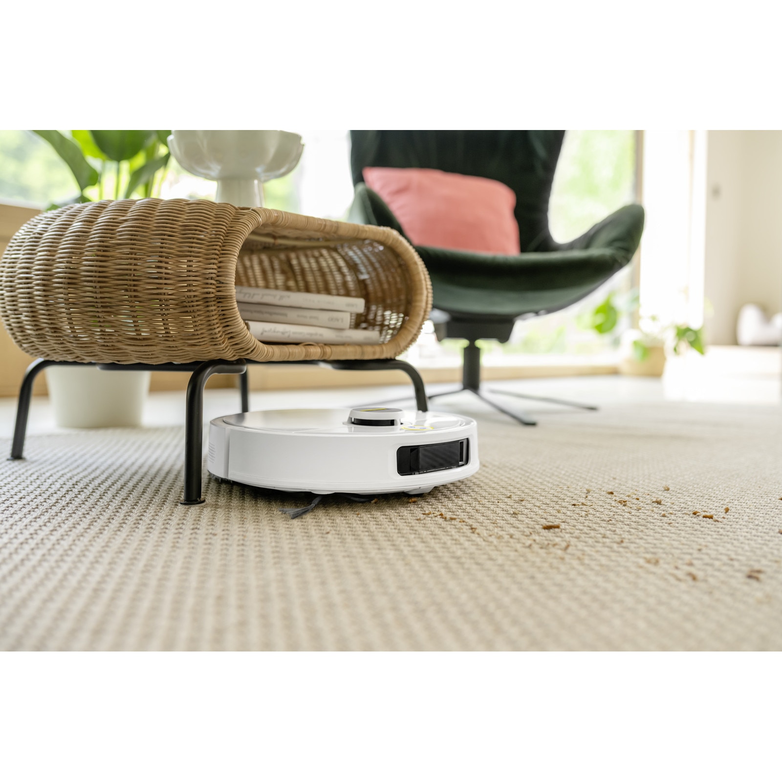 Robot de aspirare cu mop Karcher RVM 4 Comfort Extra,1.269-133.0 spalare cu role rotative, autonomie 130 min, max 15000 Pa, statie multifunctionala, navigatie LiDAR, sistem laser dublu, camera video, detecteaza si evita cu usurinta orice obstacol, alb