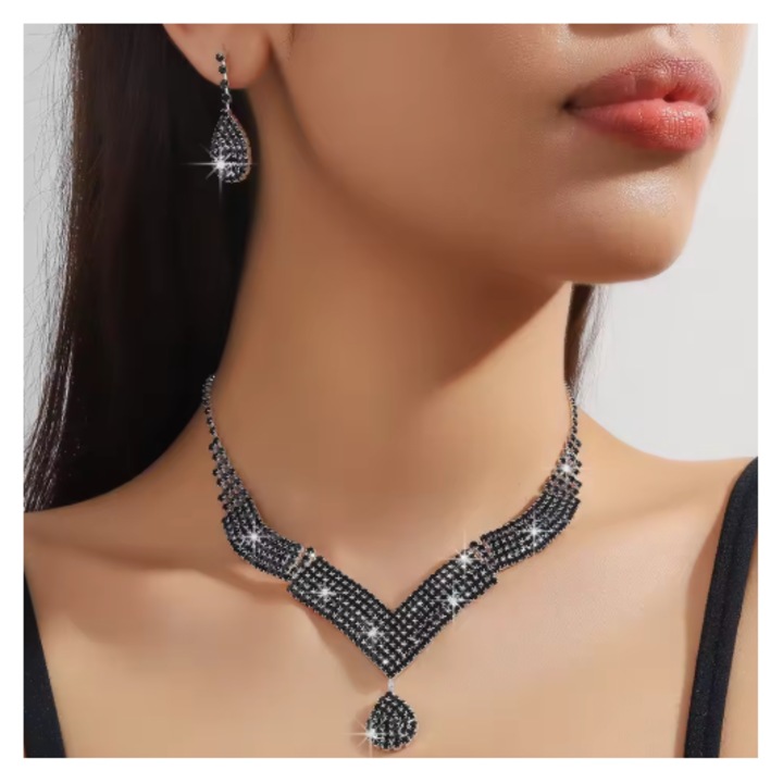 Set colier si cercei dama, CRM, cristale negre, model V cu pandantiv lacrima, elegant, pentru evenimente speciale