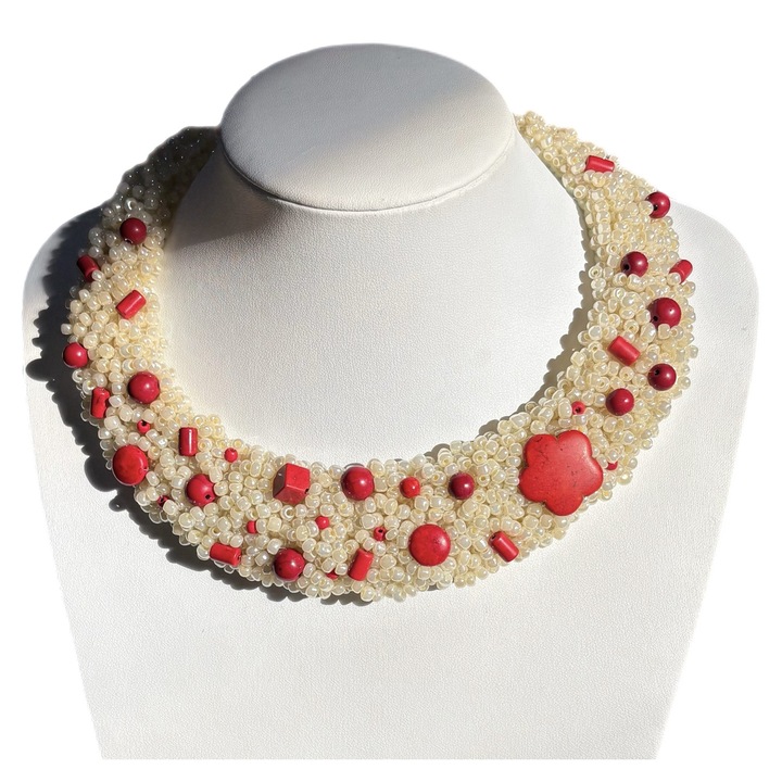 Colier statement, handmade, howlit rosu, margele nisip perlate, alb perlat & rosu, 4, 5cm