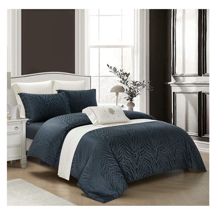 Lenjerie de pat dublu, Jacquard satinat, 4 piese, cearceaf cu elastic 180x200 cm, husa pilota 200x230 cm, 2 fete perne 55x80 cm cod JQ06