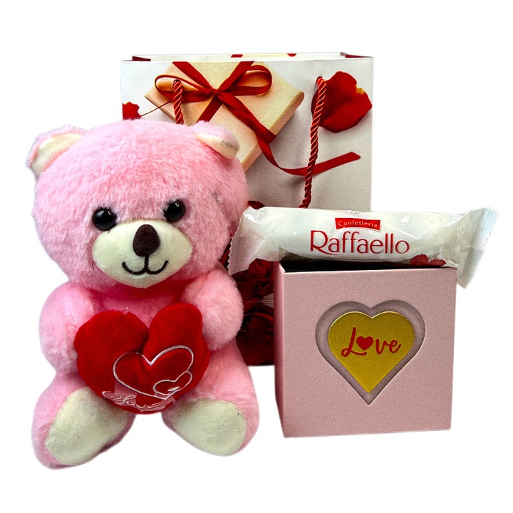 Set cadou romantic cu ursulet de plus, lant cu pandantiv inima, 3 trandafiri roz de sapun si praline Raffaello