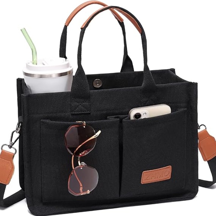 Vászon táska, tágas rekeszekkel, sokszínű, nagy méretű.