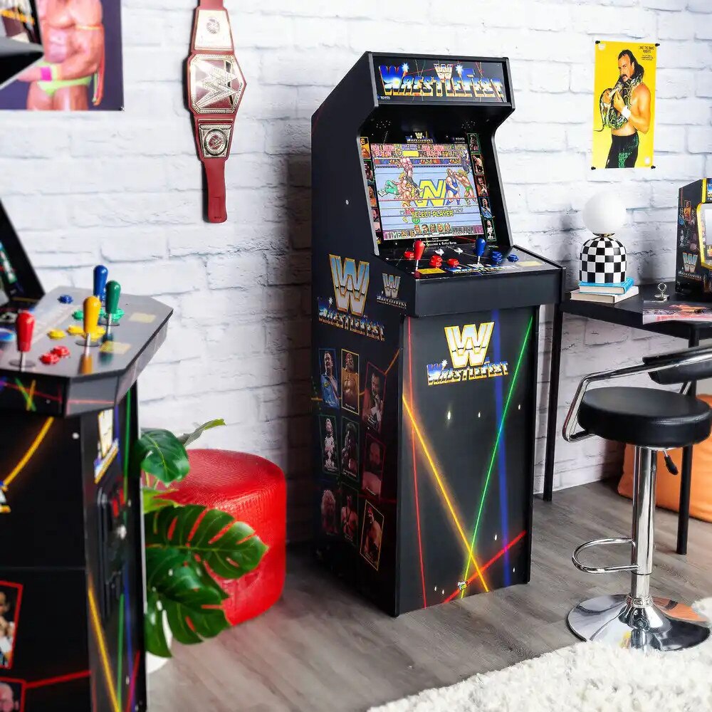 Consola verticala 5 jocuri WWE Wrestlefest Ultra™, ARCADE1UP, Deluxe edition, H 154 cm, destinata single player/2 players, display color 17”, panou superior iluminare Marquee, gameplay original, mod Free Play fara fise, alimentare la retea, negru