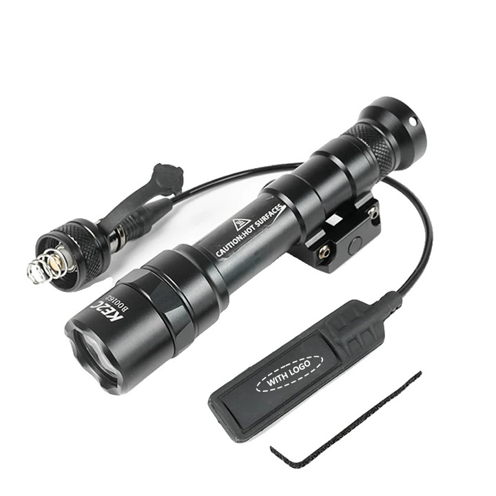 Taktikai zseblámpa, 500 lumen, alumínium, kompakt méretek, újratölthető készlet