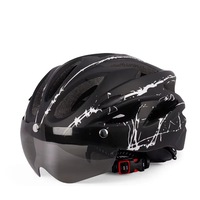 Casca protectie Bicicleta/Trotineta Electrica FIXATO, Viziera detasabila, Aerodinamica, Disipare buna a caldurii si Ventilatie eficienta, Dimensiune reglabila 54-62cm, Negru cu Alb