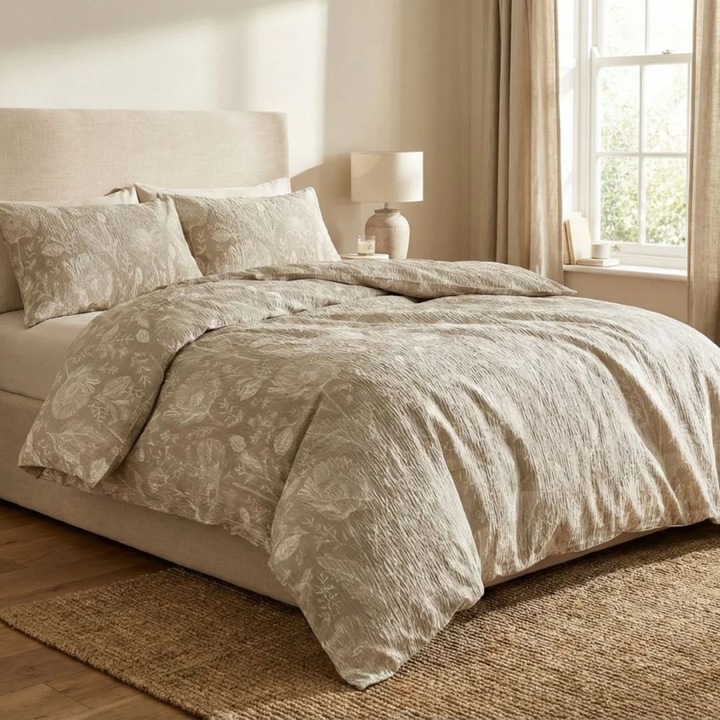 Lenjerie de pat dublu creponata, bumbac 100%, 4 piese, cearceaf de pat cu elastic 160x200 cm, Lenjerii Deosebite, Model floral bej