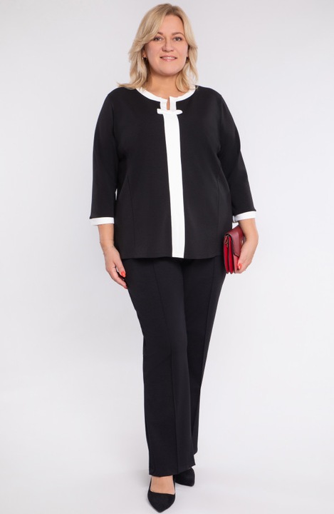 Елегантен и гладък черен панталон