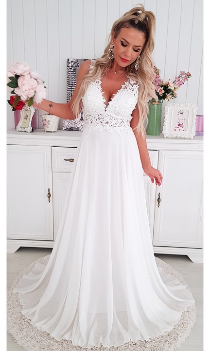 Rochie lunga mireasa Dyaphane, alb, voal si dantela, insertii de perle, marime universala