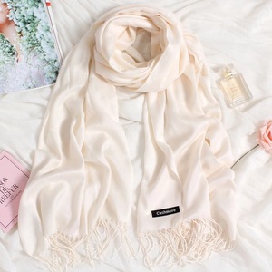 Női sálak és kendők