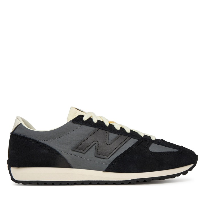Pantofi sport barbati, New Balance, piele intoarsa si textil, gri si negru