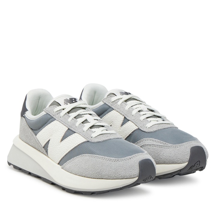 Tenisi barbati, New Balance, piele intoarsa si material textil, gri, confortabili