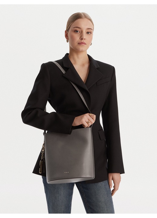 Furla női táska természetes bőrből