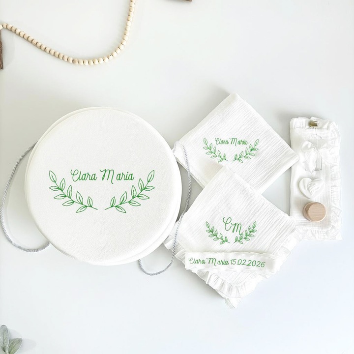 Trusou din Muselina Pentru Botez Personalizat + Cutie Catifea Crem