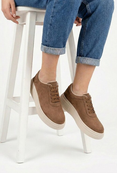 Pantofi dama maro din piele intoarsa 38