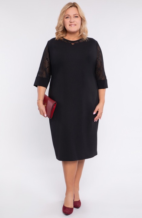 Черна рокля с ръкави на пуловер