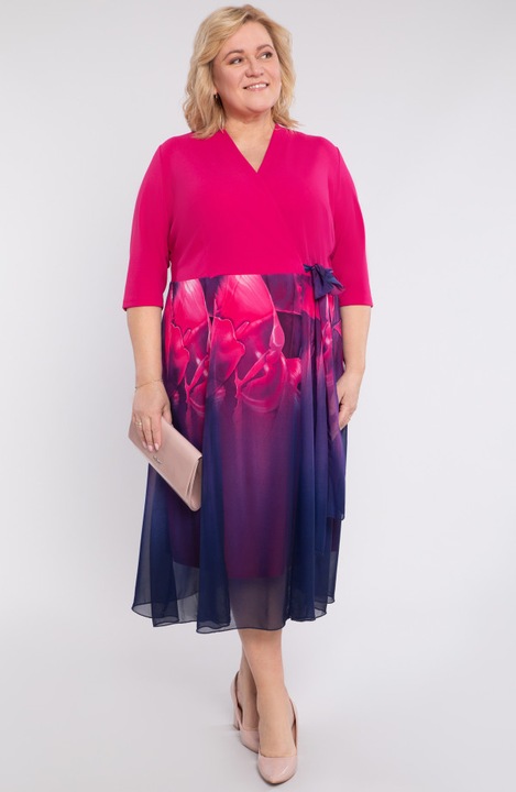 Рокля с розов десен