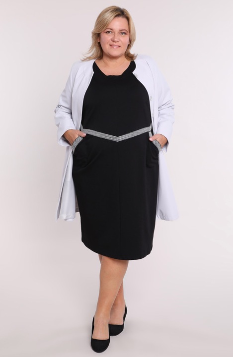 Черна рокля с джобове