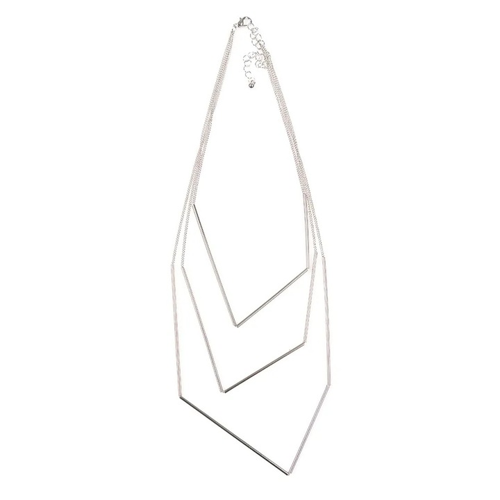 Colier argintiu cu design geometric