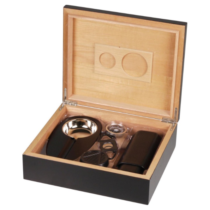 Set Humidor negru pentru aprox. 25 de trabucuri, Scrumiera, Cutter pentru trabucuri, Etui pentru trabucuri