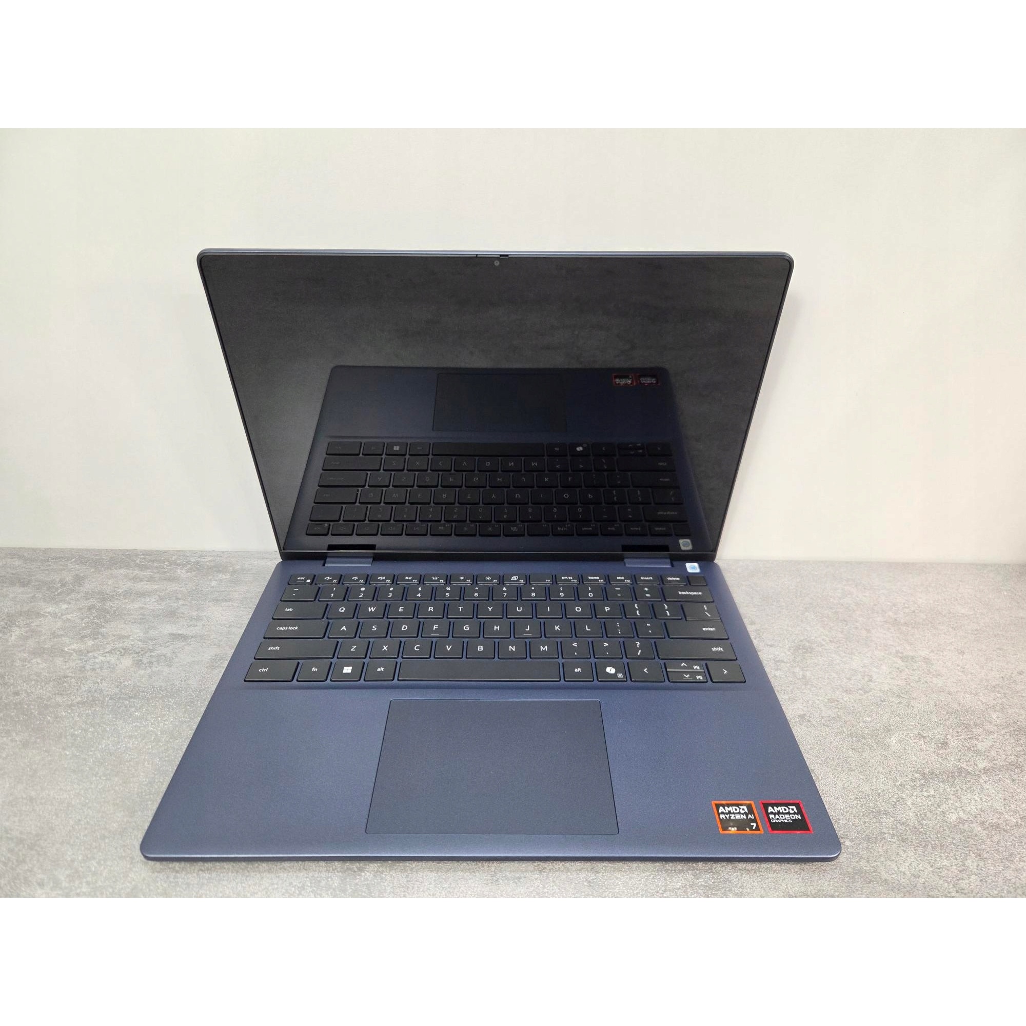 Laptop Dell 14", Ryzen 7 350, 16GB RAM, 1TB SSD, FHD+ Touch, Windows 11