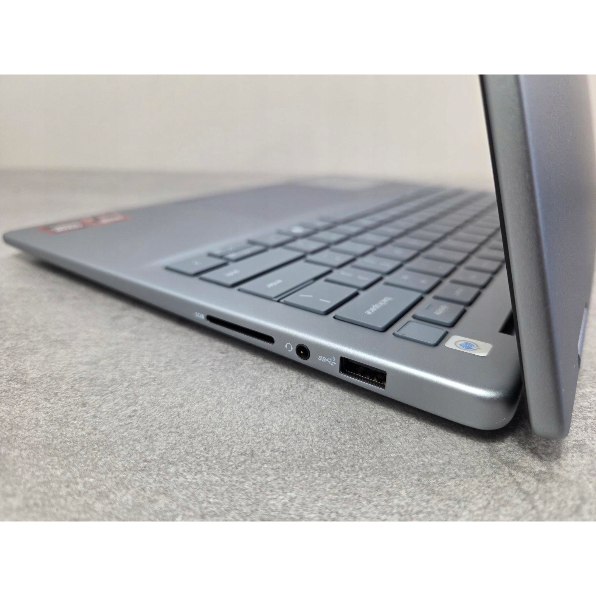 Laptop 2in1 Dell Inspiron 7445, AMD Ryzen 5, 16GB RAM, 512GB SSD, 14" FHD+, touchscreen, Windows 11 Pro