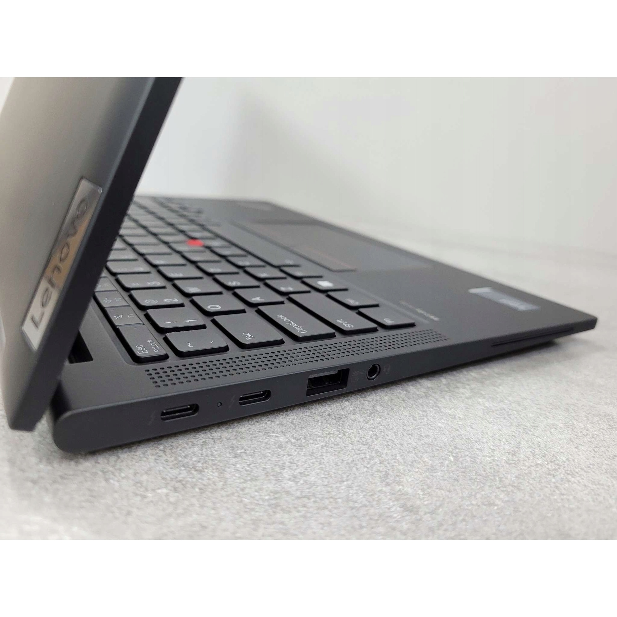 Laptop Lenovo ThinkPad X13 2 in 1, Core Ultra 5 135U, 16GB RAM, 512GB SSD, 13,3" WUXGA, 1,21 kg