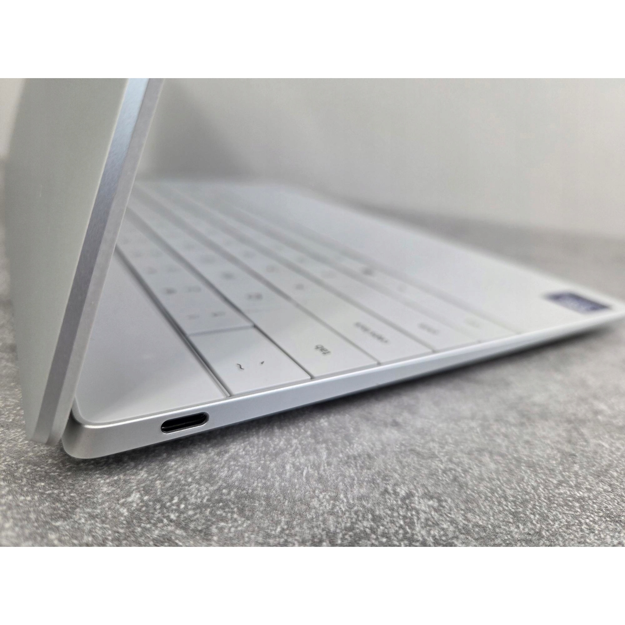 Laptop Dell XPS 13, 13.4 inch, Intel Core Ultra 7, 16GB RAM, 512GB