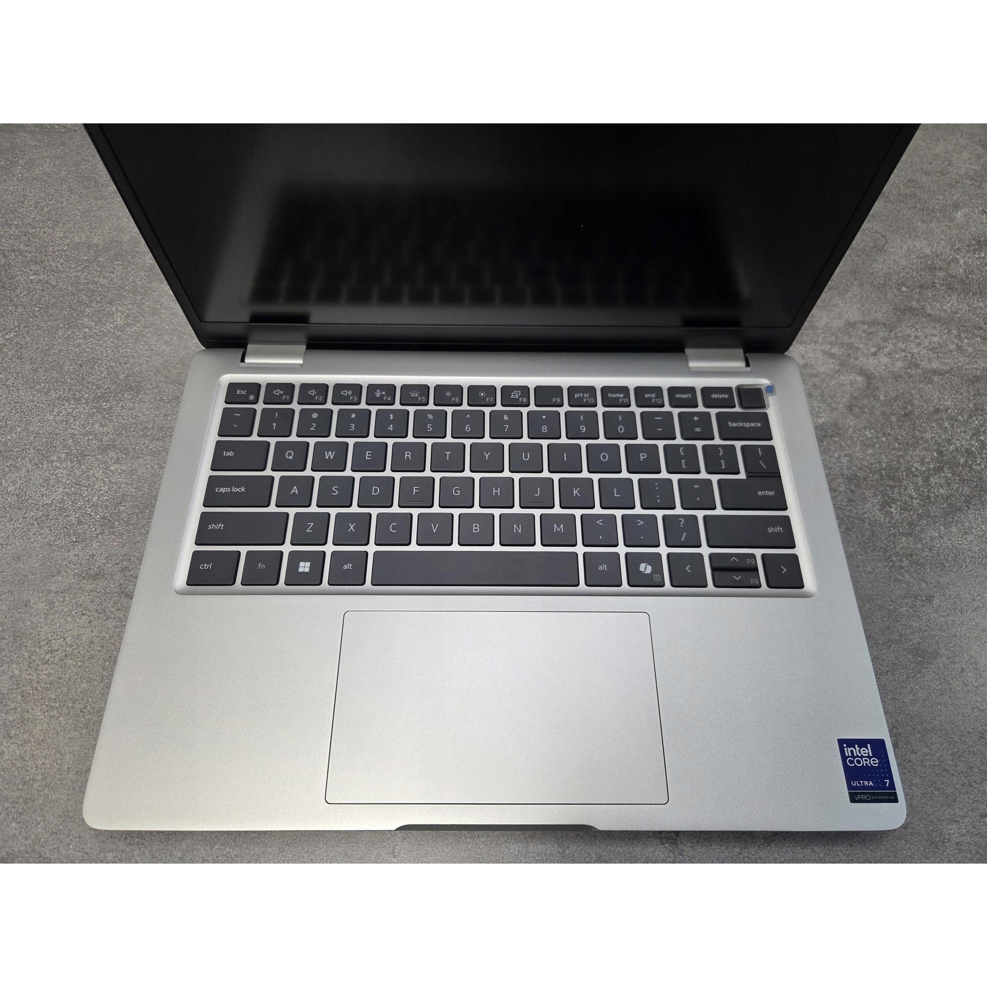 Laptop Dell Pro 13 Plus, Intel Core Ultra 7 265U, 32GB RAM, 512GB SSD, FHD+ 13,3", 1,23 kg, set complet
